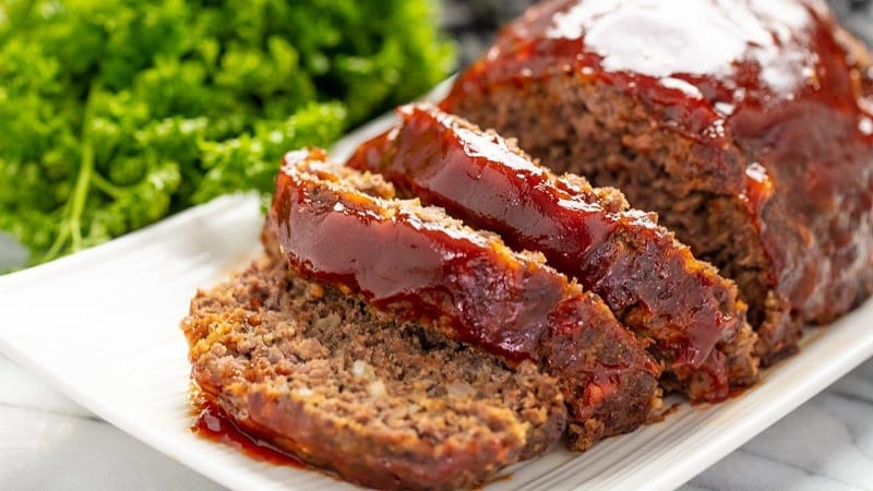 What Temperature Should The Internal Temperature Of Meatloaf Be Before Removing It From The Oven