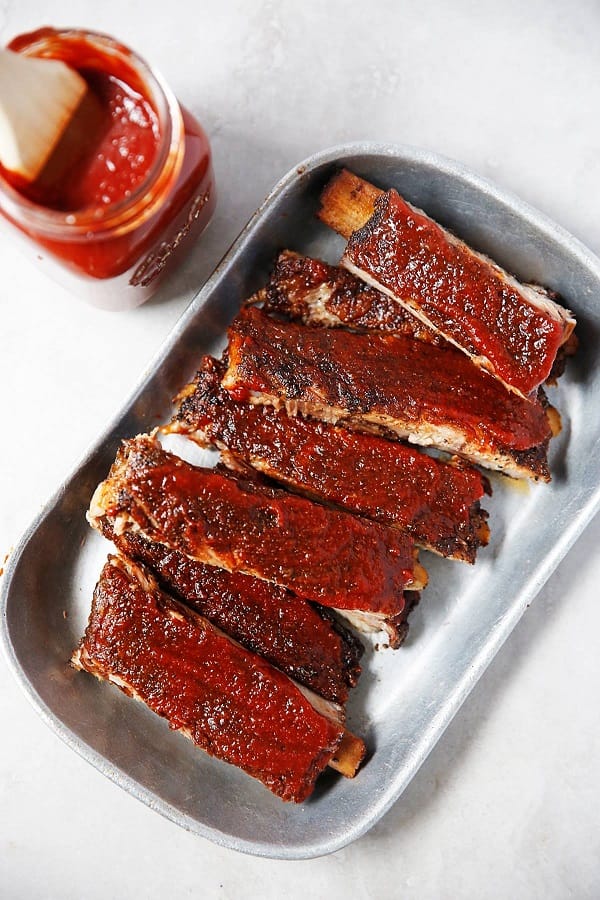Can I Use Foil Or Parchment Paper When Baking Ribs In The Oven