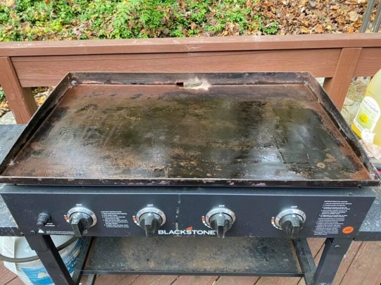 How To Clean Blackstone Griddle After Cooking? StepbyStep Guide