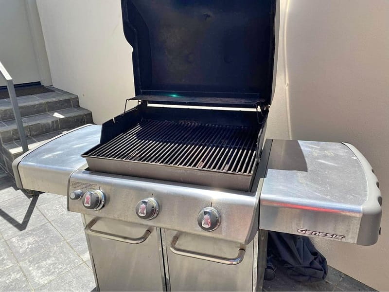 What Are The Similarities Between Weber And Napoleon Grills