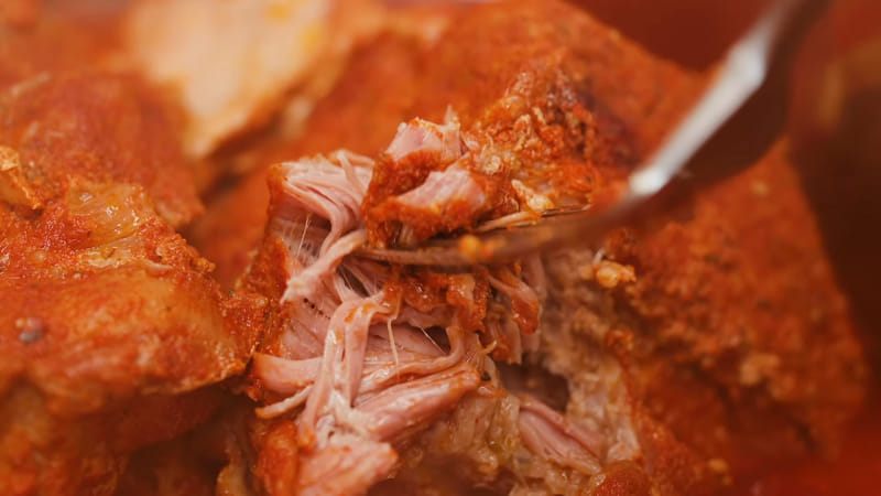 serving suggestions for slow cooker pulled pork