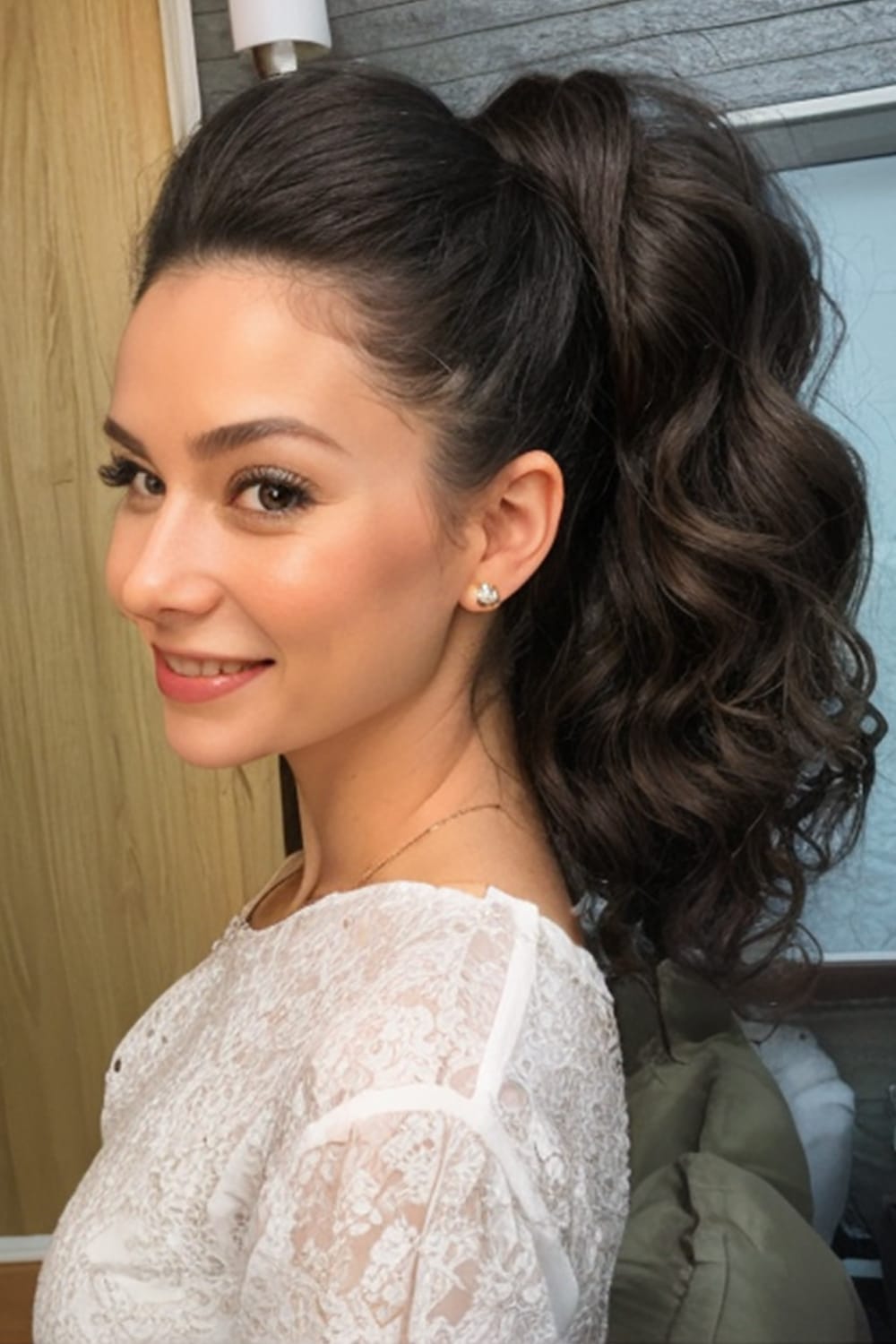 High Curly Ponytail with Loose Curls copy