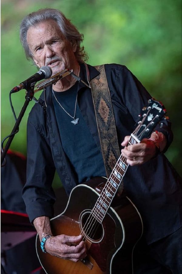 Kris Kristofferson Loving Her Was Easier1