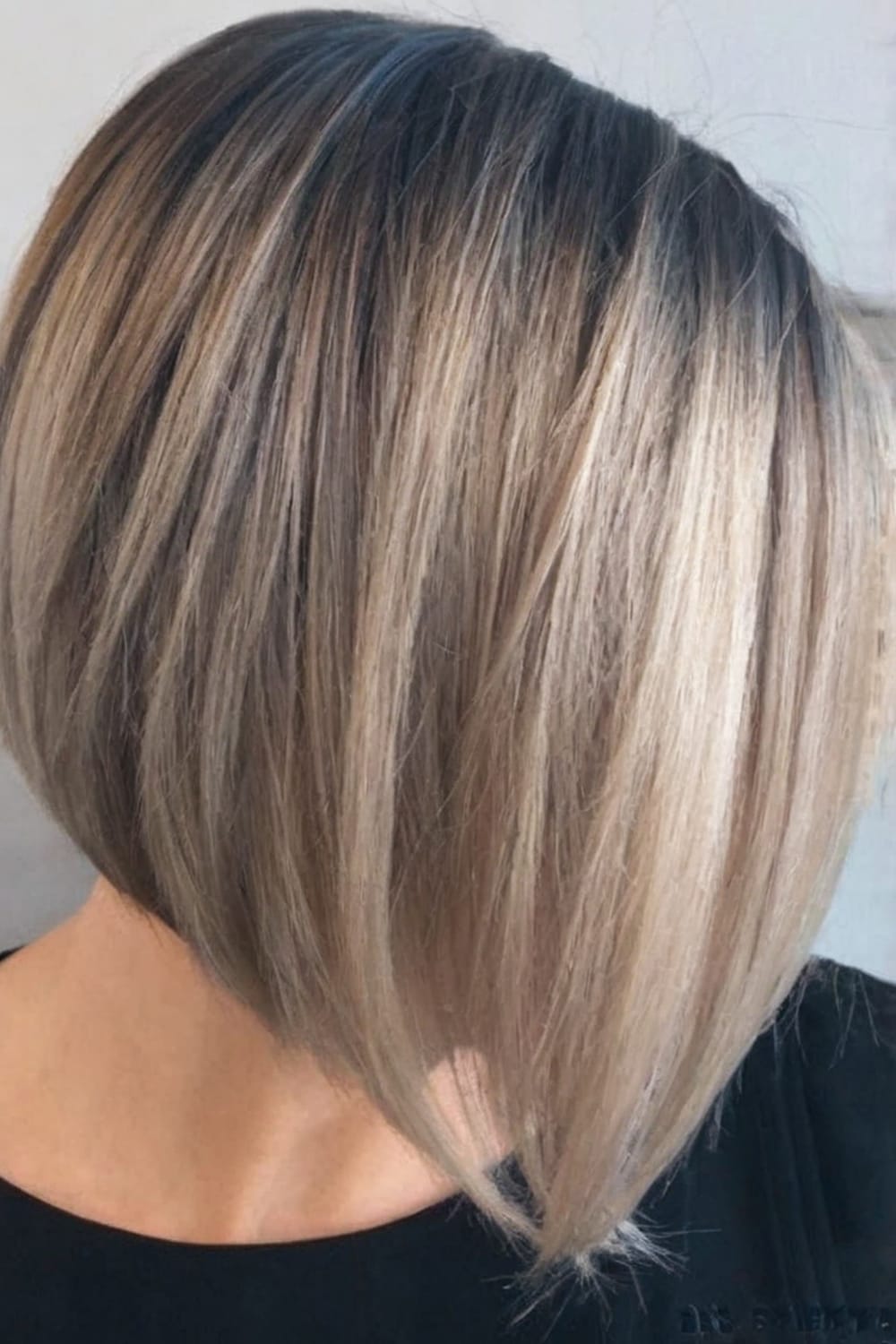 Short Sleek Reverse Bob