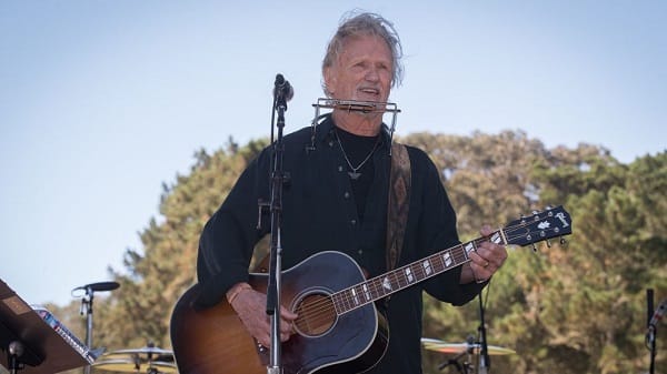 Kris Kristofferson – Give It Time to Be Tender2