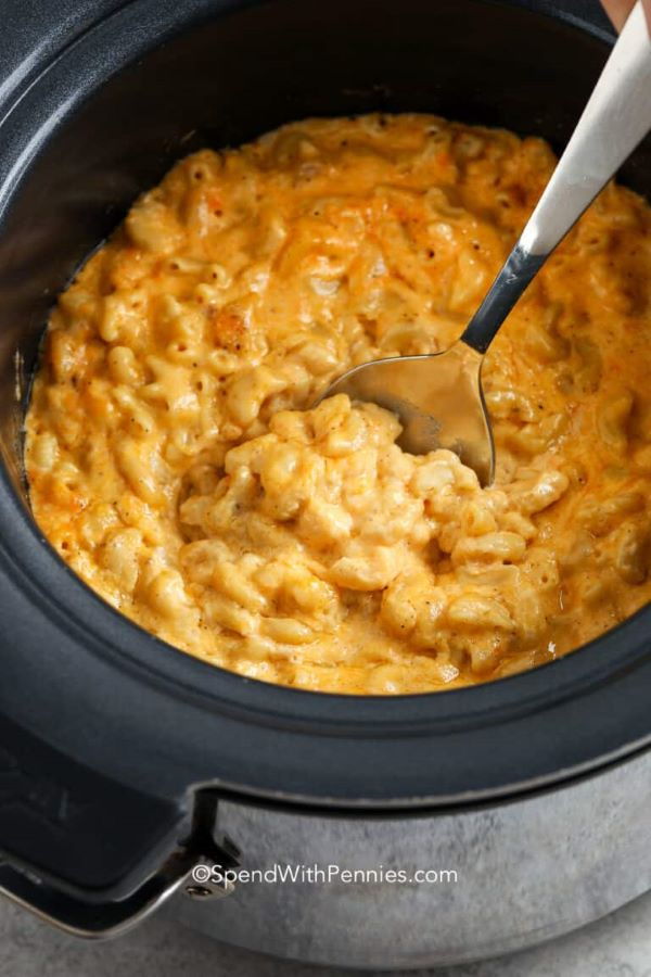 Slow Cooker Mac and Cheese