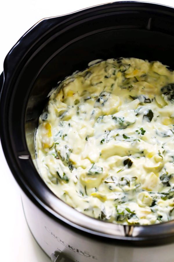 Slow Cooker Spinach and Artichoke Dip