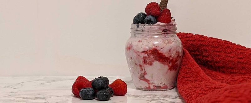 Berry Licious Overnight Oats