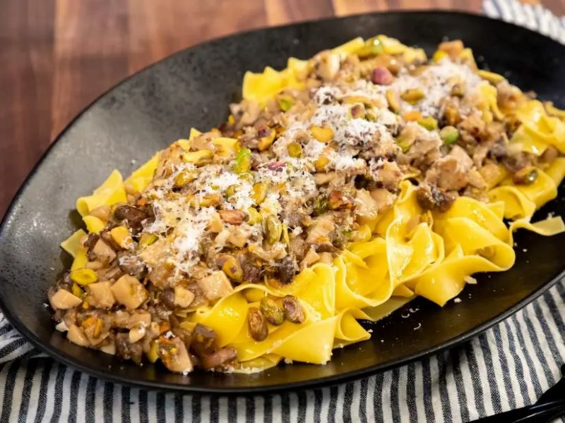 Creamy Mushroom & Pistachio Tagliatelle