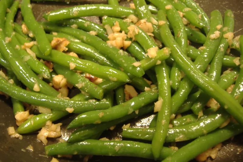 Green Bean Stir Fry with Cashews