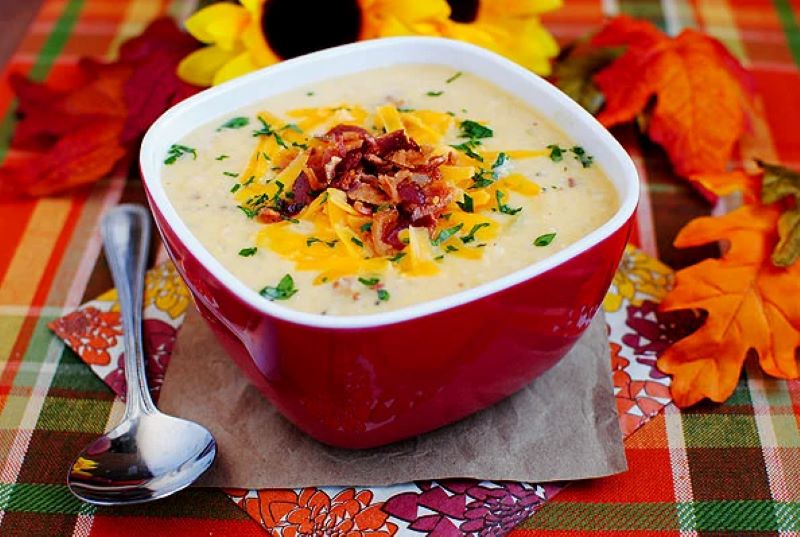 Bacon Cheddar Cauliflower Soup