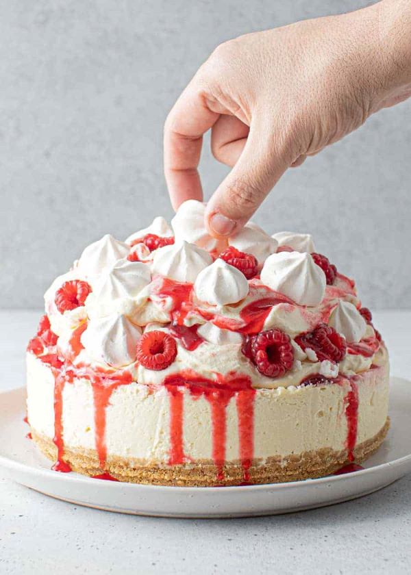 Eton Mess Cheesecake