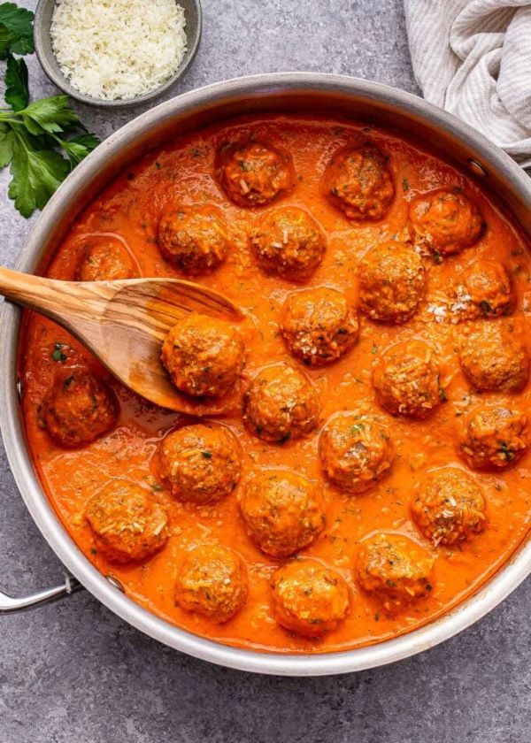 Zucchini Turkey Meatballs with Roasted Red Pepper Sauce