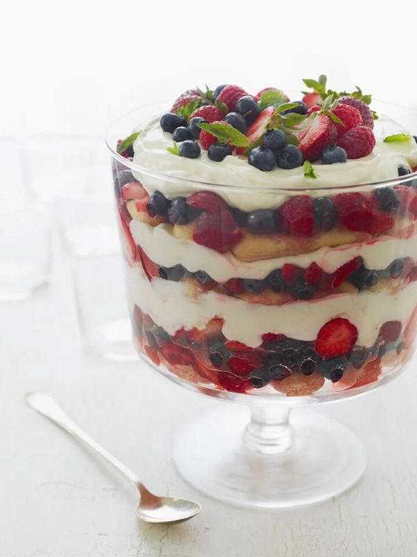 Berry Trifle with Cream Cheese Filling