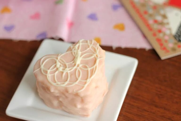 Copycat Little Debbie Valentine Cakes Recipe (4)