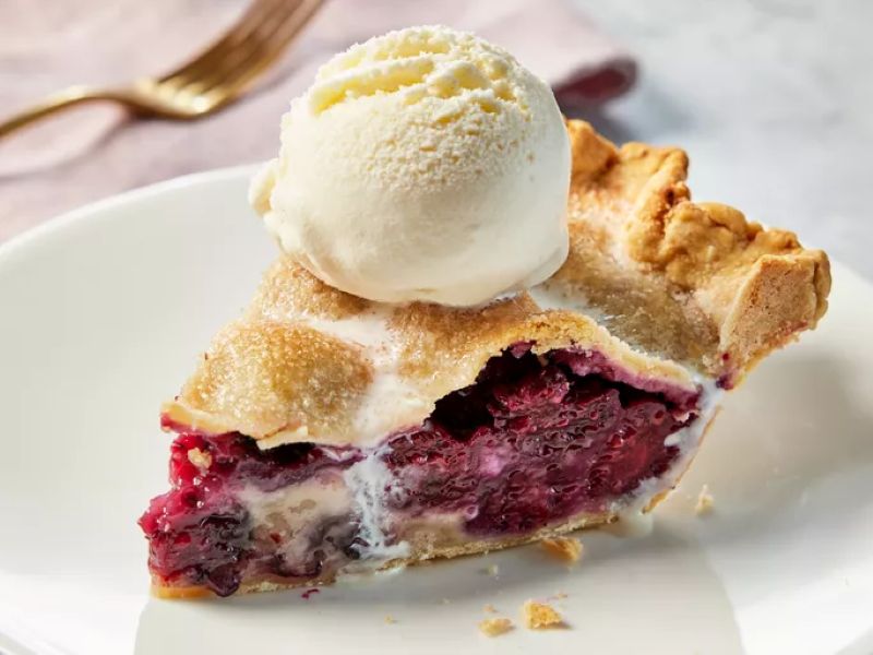 Fresh Blackberry Pie