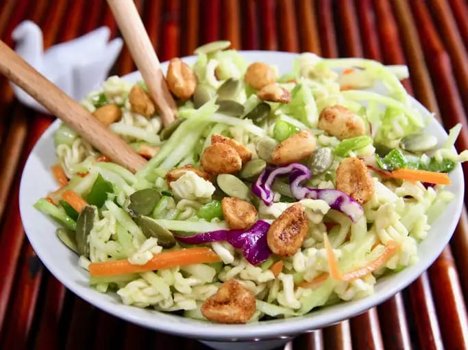 Oriental Ramen Broccoli Cole Slaw (2)