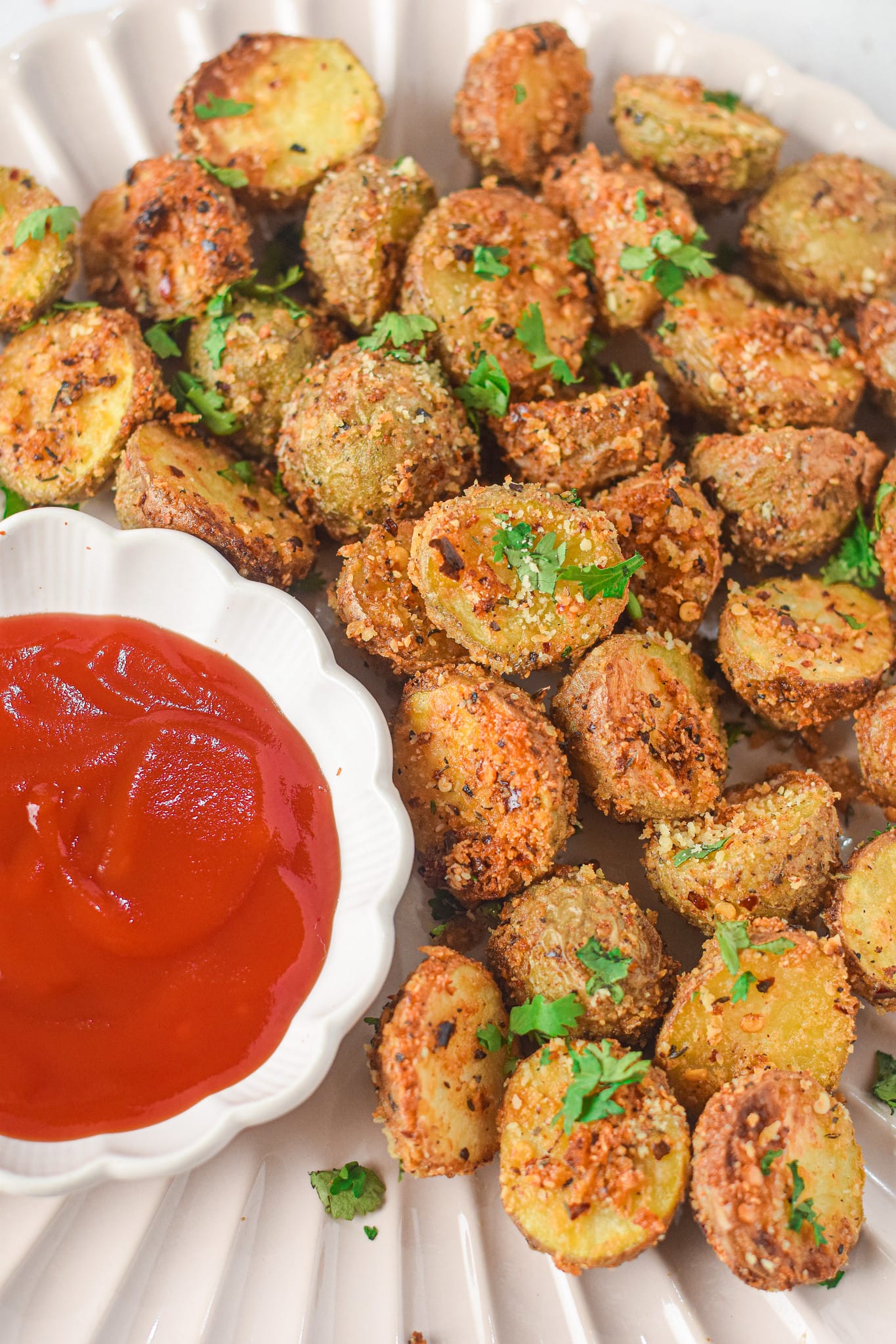 Air Fryer Garlic Parmesan Potatoes Recipe (1)