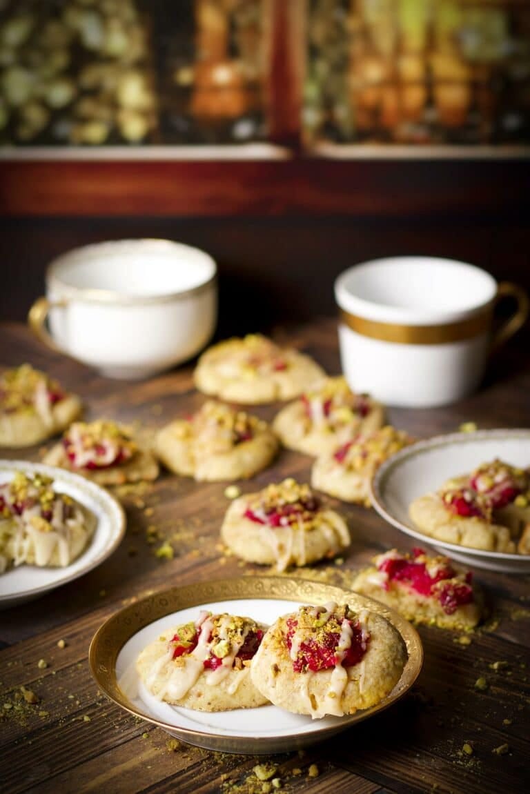 Cranberry Pistachio Shortbread Cookies Recipe (3)