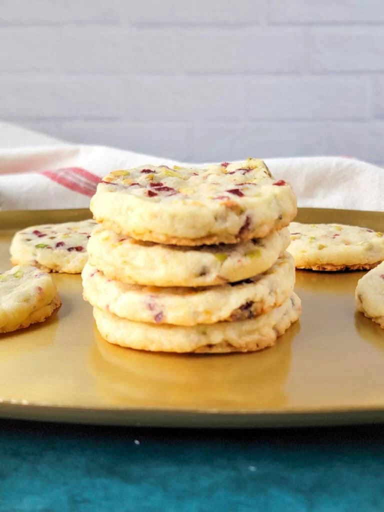 Cranberry Pistachio Shortbread Cookies Recipe (4)