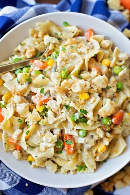 Creamy Chicken Pot Pie Noodles Recipe (4)