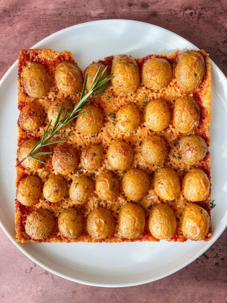 Crispy Garlic Parmesan Crusted Potatoes Recipe (3)