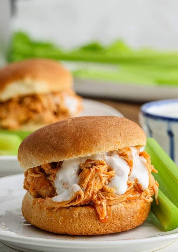 Crockpot Buffalo Chicken Sliders Recipe (1)