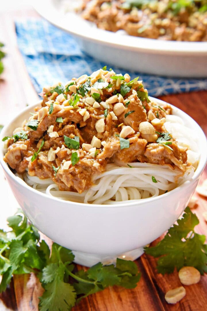 Crockpot Thai Peanut Chicken Recipe (1)