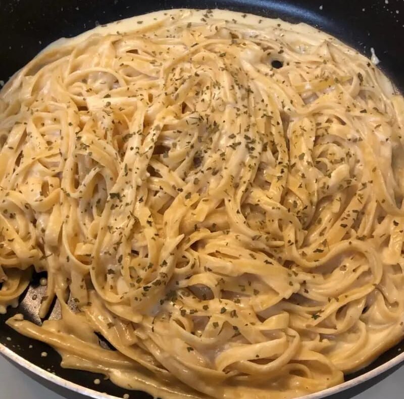 Garlic Parmesan Pasta Recipe (3)