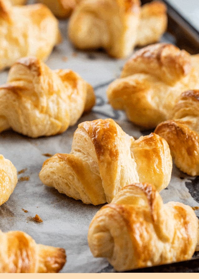 Homemade Flaky Croissants Recipe (2)