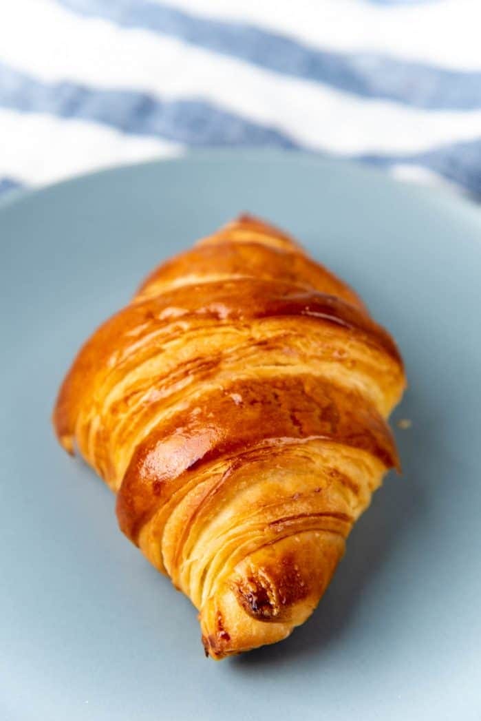 Homemade Flaky Croissants Recipe (4)