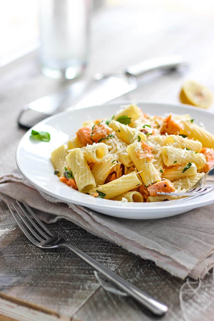 Lemon Garlic Pasta with Salmon