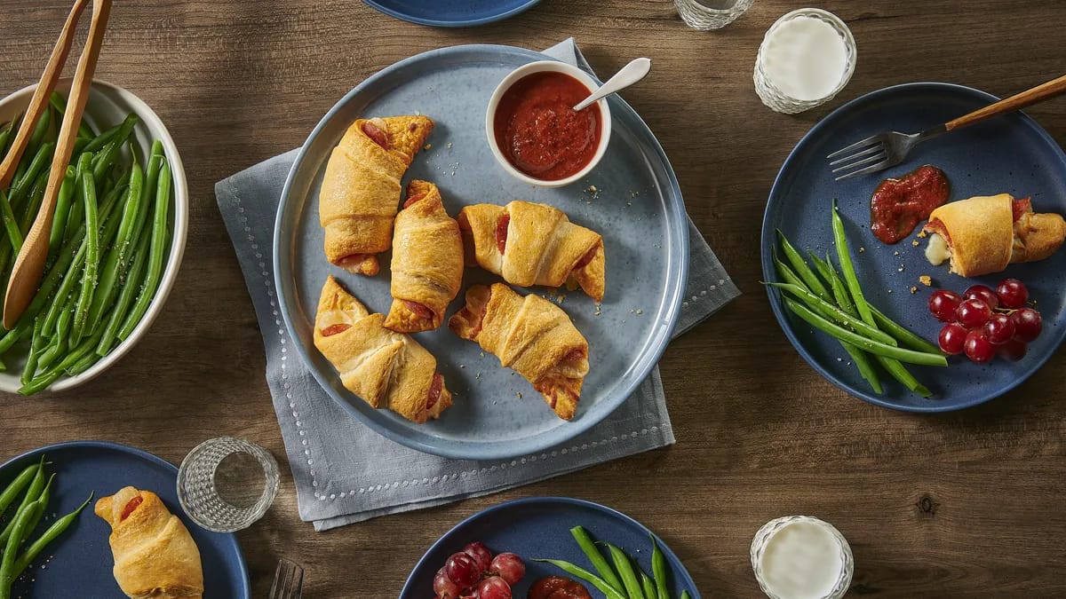 Mozzarella Pepperoni Croissant Rolls Recipe (3)