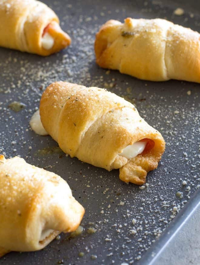 Mozzarella Pepperoni Croissant Rolls Recipe (4)