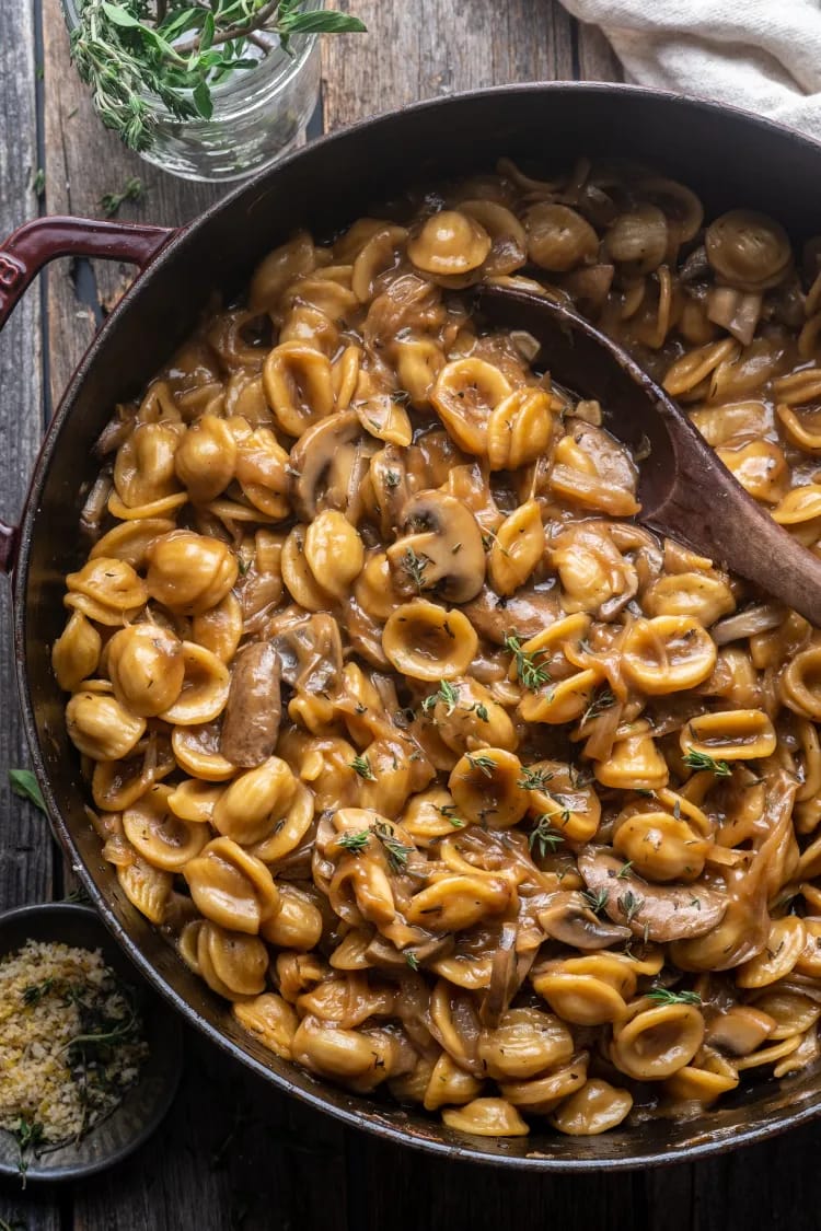 One Pot French Onion Pasta Recipe (2)