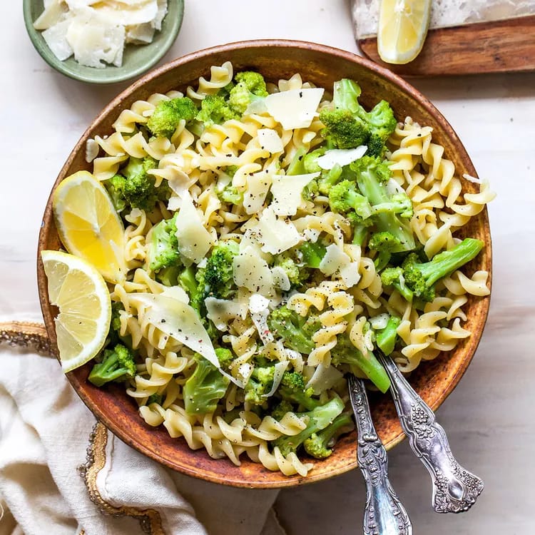 One Pot Lemon Broccoli Pasta with Parmesan