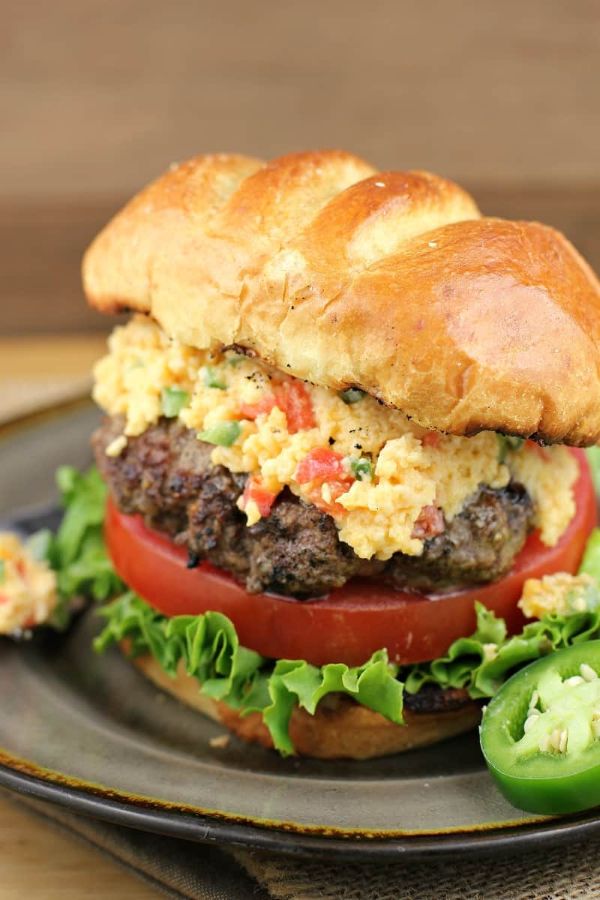 Pimento Jalapeño Cheeseburgers