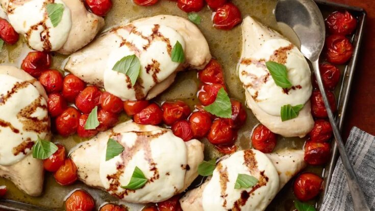 Sheet Pan Caprese Chicken Recipe (1)
