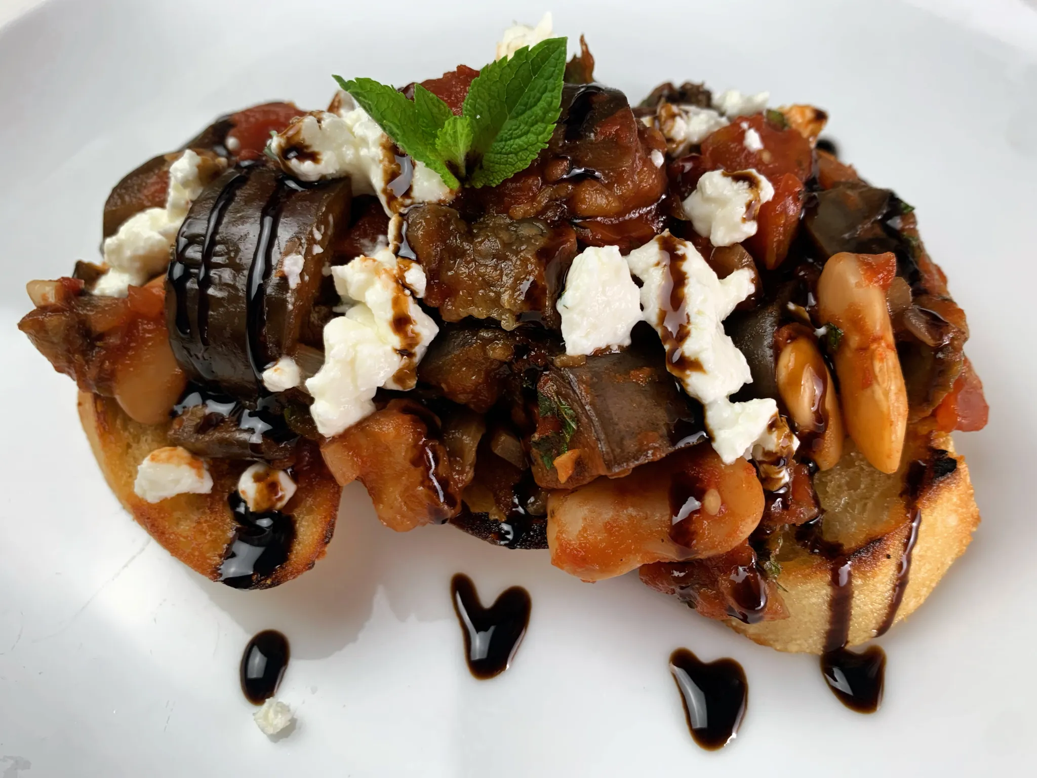 Slow cooker aubergines
