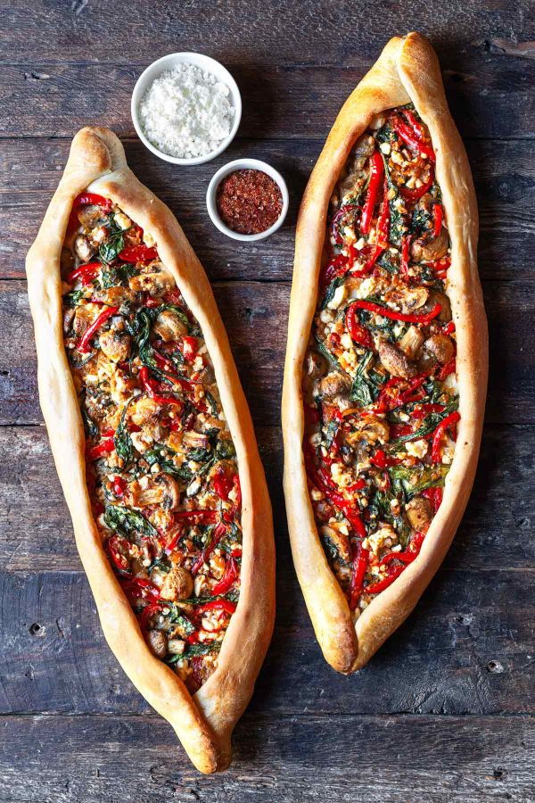 Spinach & Chilli Bean Pide