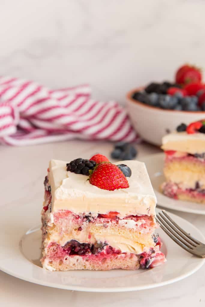 Berry Tiramisu Cake (1)
