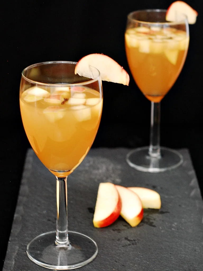 Honeycrisp Apple Sangria