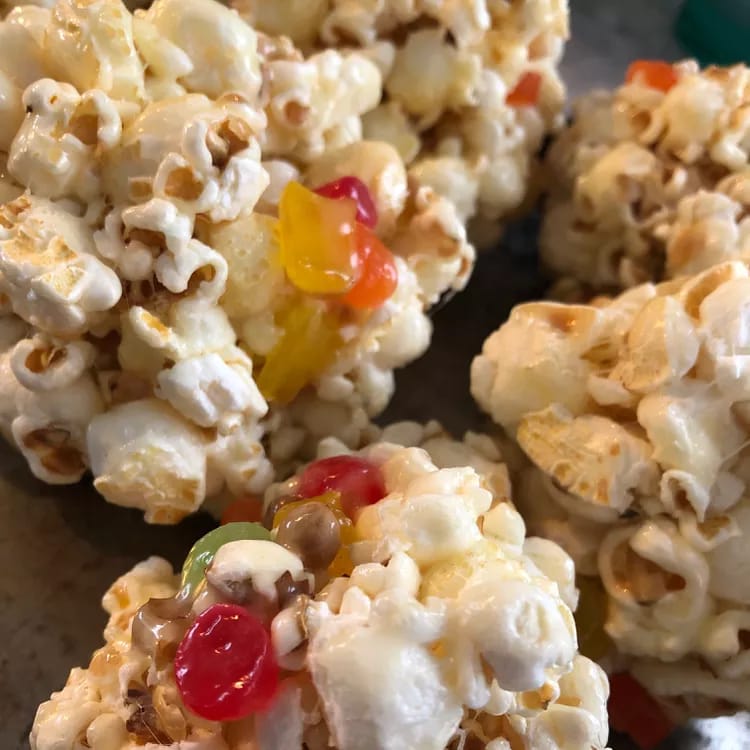 Marshmallow Popcorn Balls (1)