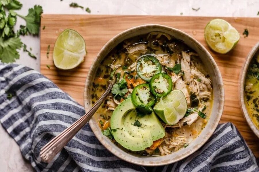 Slow Cooker White Chicken Chili (1)