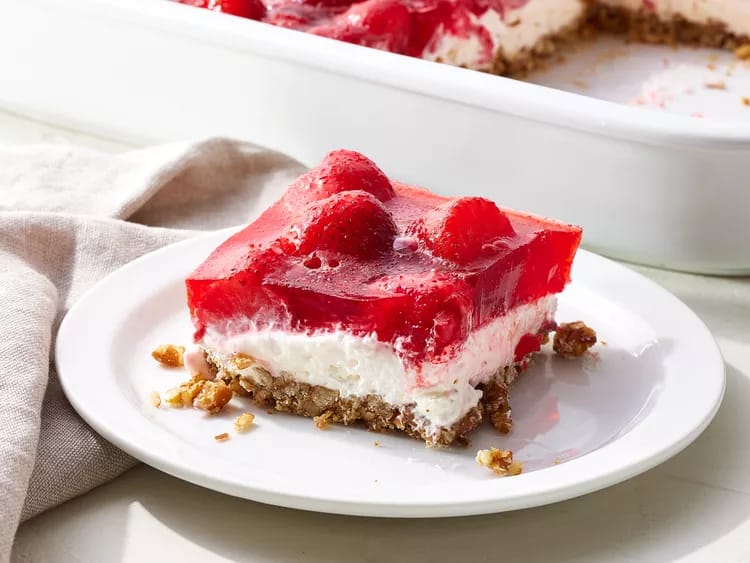 Strawberry Pretzel Jello (1)