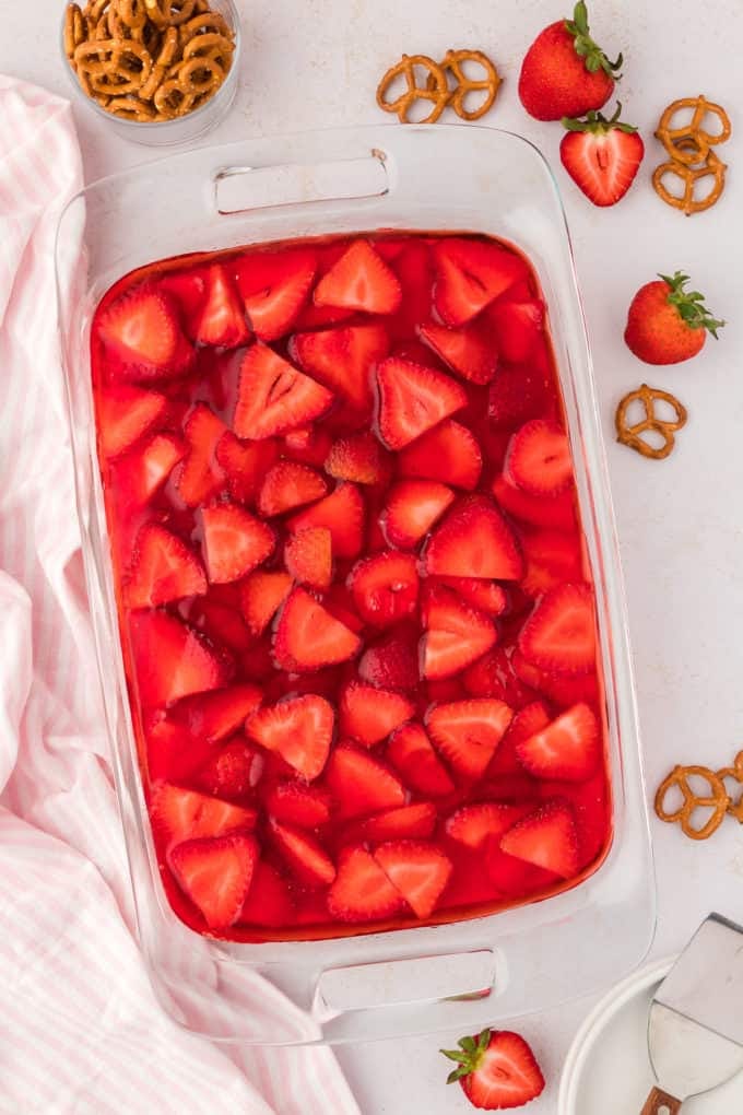 Strawberry Pretzel Jello (3)