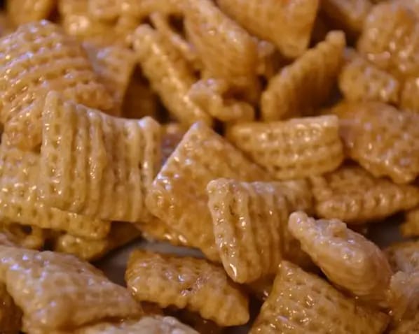 Caramel Snack Mix Recipe (2)