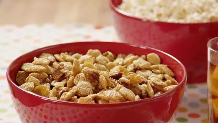 Caramel Snack Mix Recipe (4)