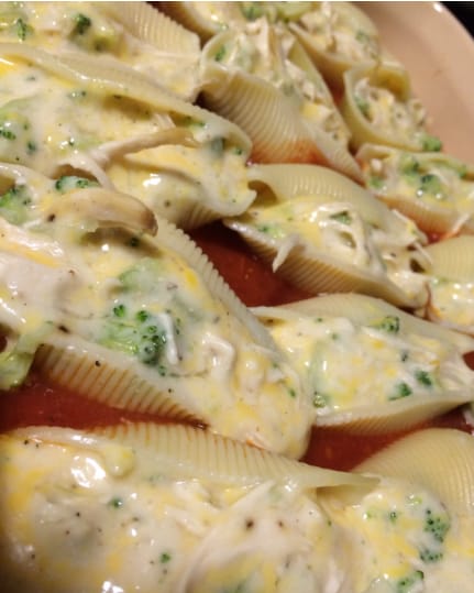 Chicken & Broccoli Alfredo Stuffed Shells Recipe (4)