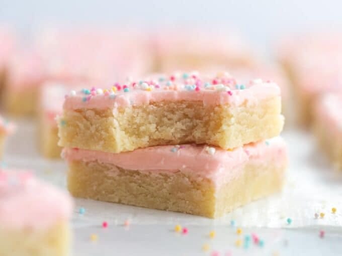 Frosted Sugar Cookie Bars Recipe (2)